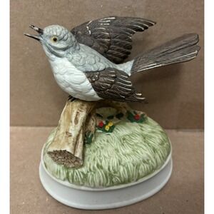 Vtg Gorham Porcelain Mockingbird Music Box Made‎ in Japan Singing Bird Figurine